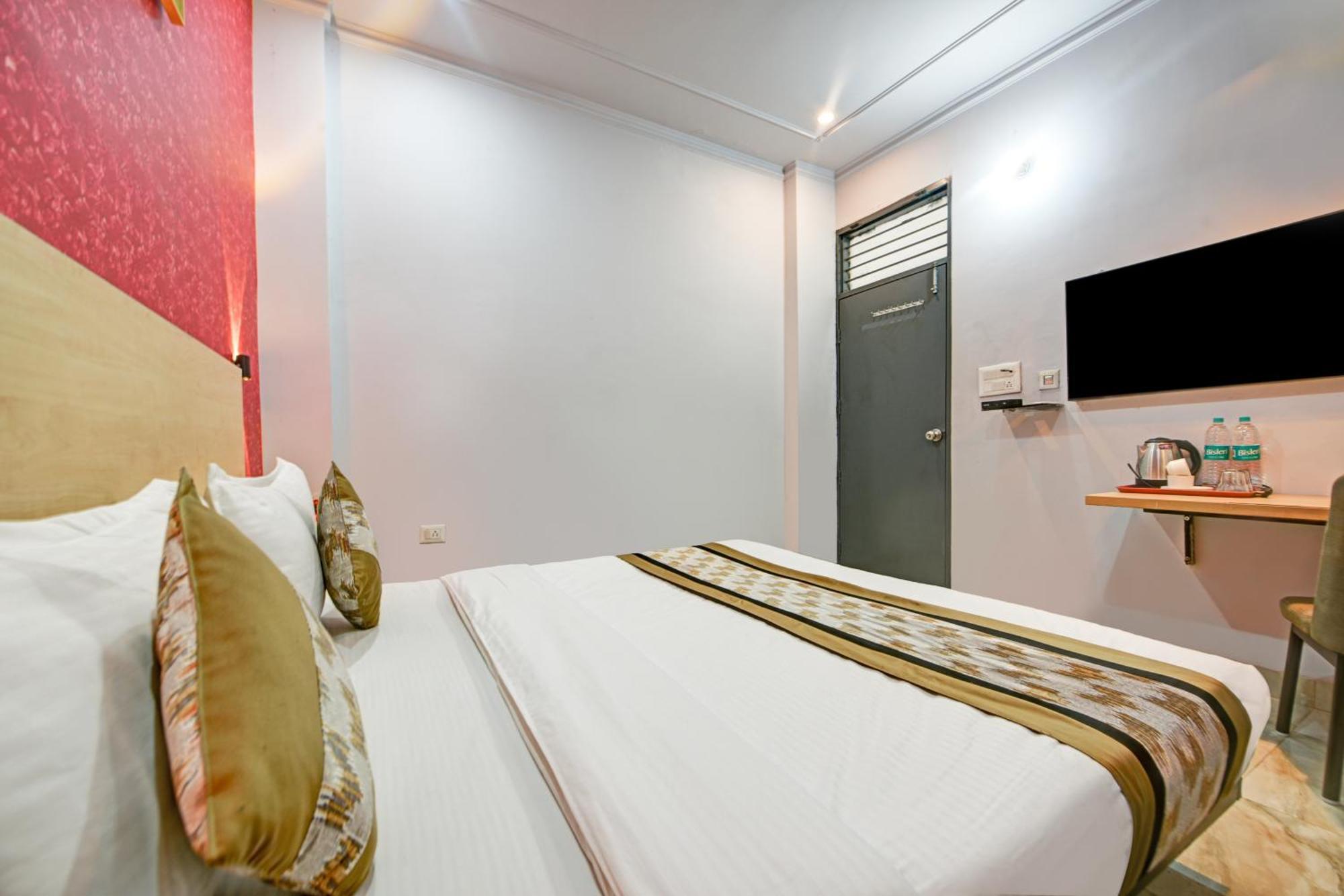 Royal Spark Inn1 - Medicity Gurugram, Near Medanta Hospital Gurgaon Quarto foto