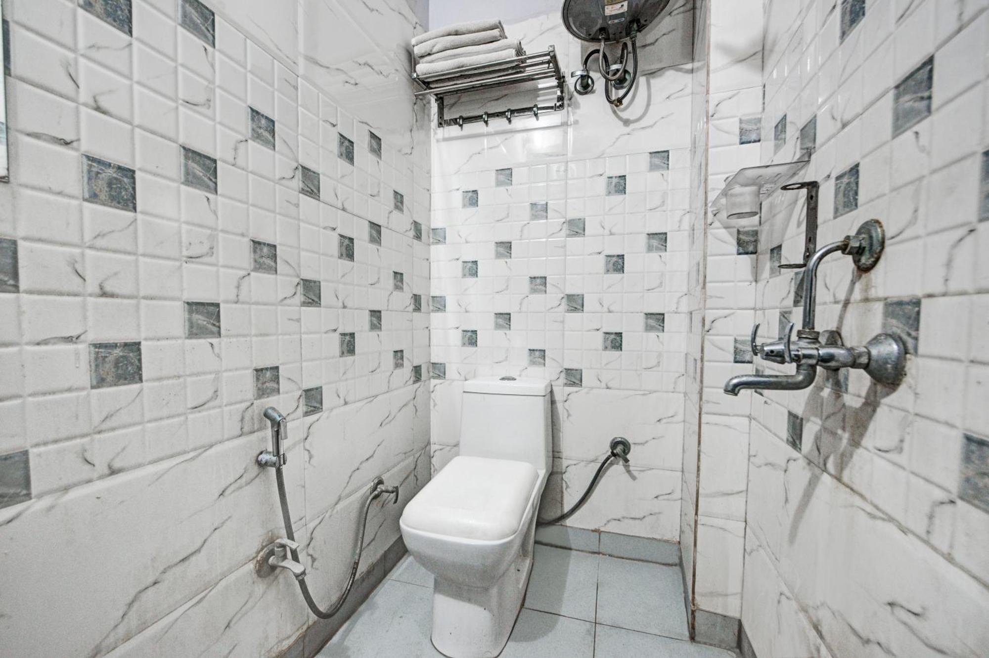 Royal Spark Inn1 - Medicity Gurugram, Near Medanta Hospital Gurgaon Exterior foto